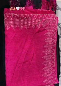 Magenta saree with blouse piece