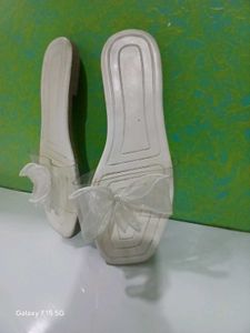 White Bow Detail Slides