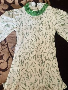 Girl&#39;s White &amp; Green Print Dress