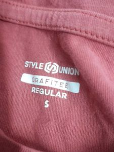 3 women tshirts s size