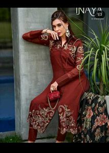 pakistani Embroidered Kurta Set