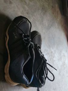 Used SLG Athletic Shoes