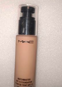 MAC Matchmaster Foundation Nc35