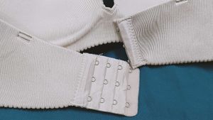 branded solid padded braa.