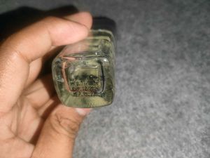 Pass Port Parfume With White Oud Bottle