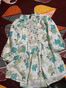 Floral Embroidered Tunic