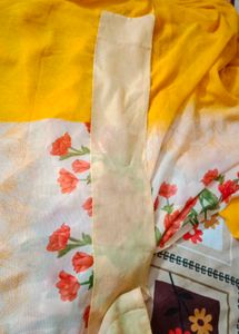 Yellow 🟡 Saare With Attached Falls