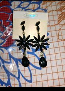 Ad Earrings (Black)