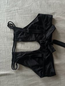 Black U Cut Tie Back Bra