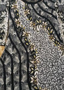 Embroidered Ethnic Kurta