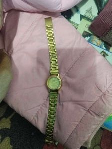 Elegant Gold Women's Watch