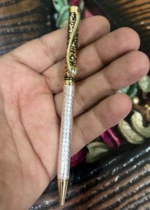 Silver luxury ball Pen,with freebie diary