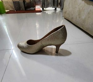Steve Madden sparkle the night  Heels