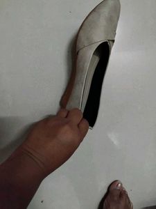 Elegant Beige Ballerinas