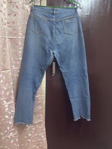 Cropped Raw Hem Jeans