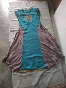 Women&#39;s Ethnic Gown 1