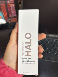 Smashbox Halo Tinted Moisturiser- Fair Light- New