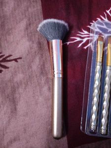 Makeup Tools And Brushes
