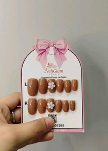 Caramel Flower Press-On Nails