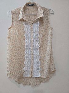 Lace Collared top