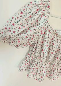 Floral Print Puff Sleeve Top