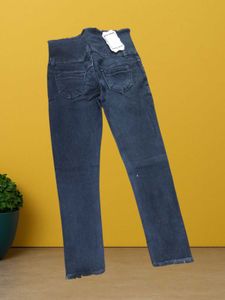 Y-82 Size-30 Chic High-Waisted Denim Jeans