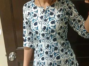 Floral Print Short Kurti..