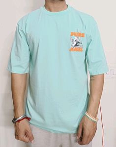 H &amp; M OVERSIZE T-shirt .