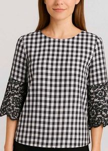 Trendy black and white checkered top ✨