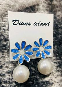 Blue Daisy &amp; Pearl Drop Earrings