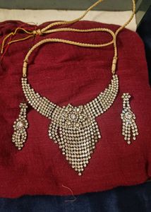 Sparkling Necklace Set