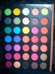 35 Colour eyeshadow Palette