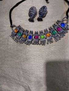 Black Mattle Nacklace