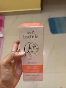 Foxtale Super Glow Face Wash