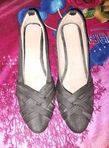 BLACK BELLY Size 6