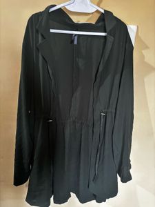 Women plus size green solid tie up shrug - 5XL