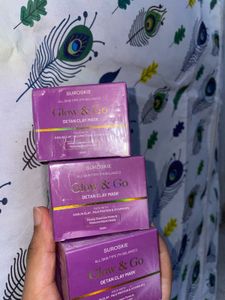 Suroskie Glow & Go Detan Clay Mask