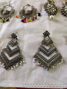 Beautiful Earrings 😍set
