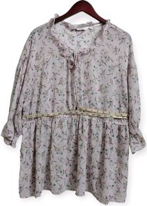 Pale Pink Floral Blouse (Woman)
