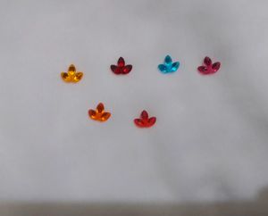 LEAF SHAPED BEADS IN MULTICOLOR 🌈