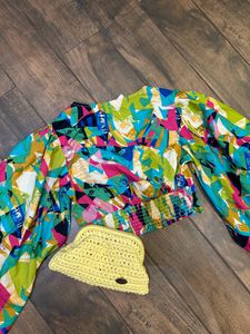 Colorful Ballon Sleev Crop Top