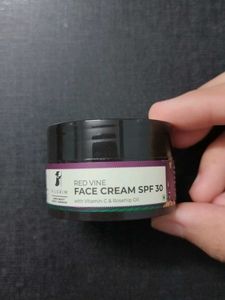 Pilgrim Red Vine Face Cream SPF 30
