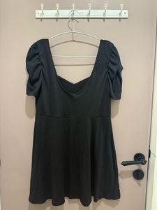 H&amp;M Black Sweetheart  Dress
