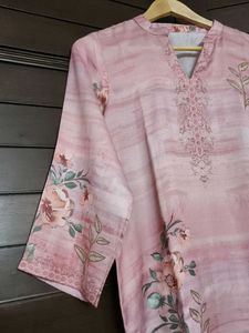 Women Elegant Pink Floral Kurta Set