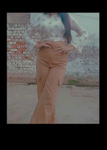 Floral white 🤍 crop top