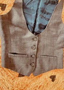 Van Huesen - Gray Fitted Vest size S