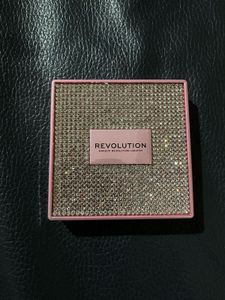 ✨ Revolution Bling Highlighter ✨