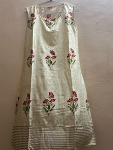 W Sleevless Kurti With Jacket