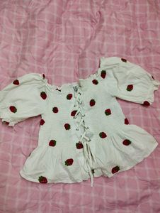 DROPSale🧃Pinterestly Viral 🍓EmbroidedPeplum Top