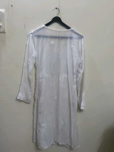 White Embroidered Kurta